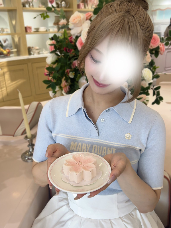美月サナ